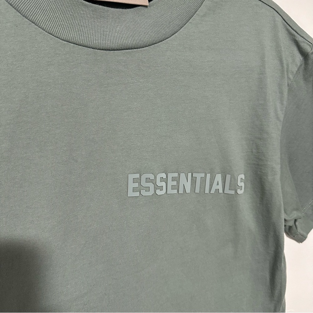Fear of God Essentials SS23 Tee – Sycamore Blue Women large - Picture 3 of 9